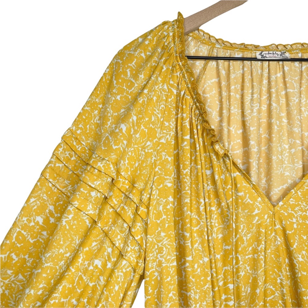 ♦️SOLD♦️Free People All Tucks Floral Printed Bodysuit - Picture 5 of 15